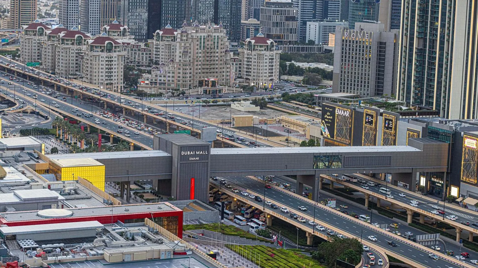 Damac Maison Mall Street 3 Bedroom Burj Khalifa View With Gym And Pool 1 Minute Walk To Dubai Mall