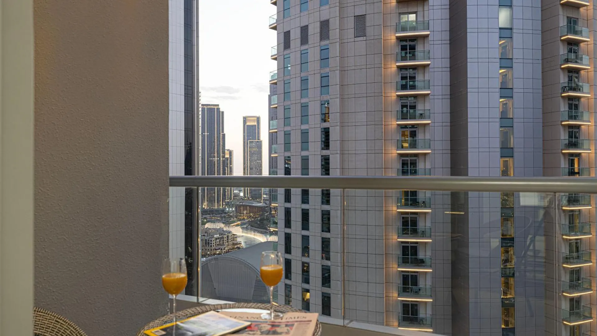 Damac Maison Mall Street 3 Bedroom Burj Khalifa View With Gym And Pool 1 Minute Walk To Dubai Mall United Arab Emirates
