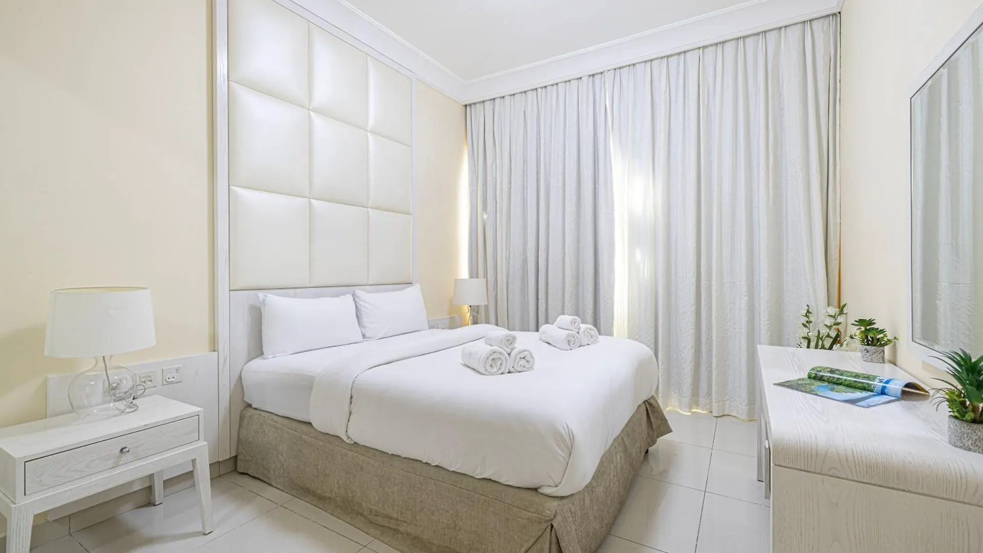 Damac Maison Mall Street 3 Bedroom Burj Khalifa View With Gym And Pool 1 Minute Walk To Dubai Mall 0*,