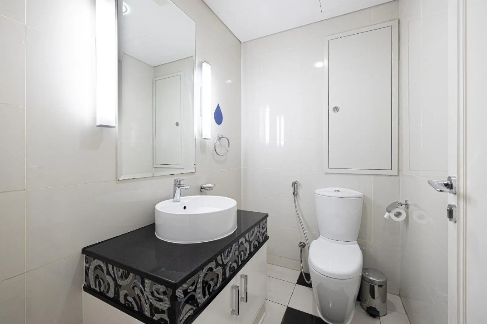 Damac Maison Mall Street 3 Bedroom Burj Khalifa View With Gym And Pool 1 Minute Walk To Dubai Mall